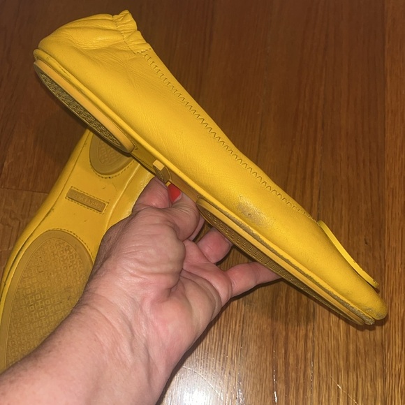 Tory Burch bright yellow ballet styled flats size 7 - Picture 9 of 16